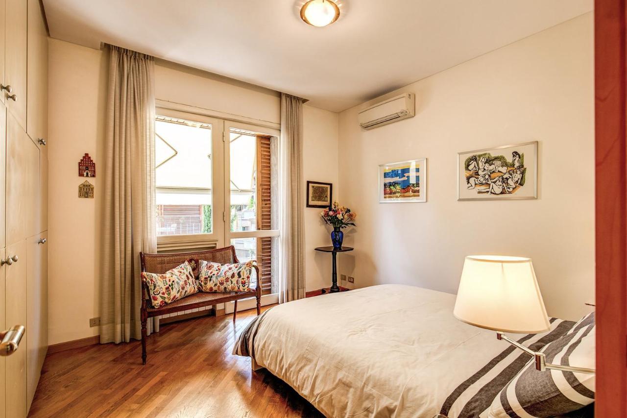 Terrazza Piccolomini: Elegant Apartment Stunning View Over Rome/St Peter'S Dome Exterior foto