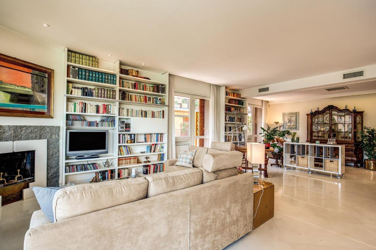 Terrazza Piccolomini: Elegant Apartment Stunning View Over Rome/St Peter'S Dome Exterior foto